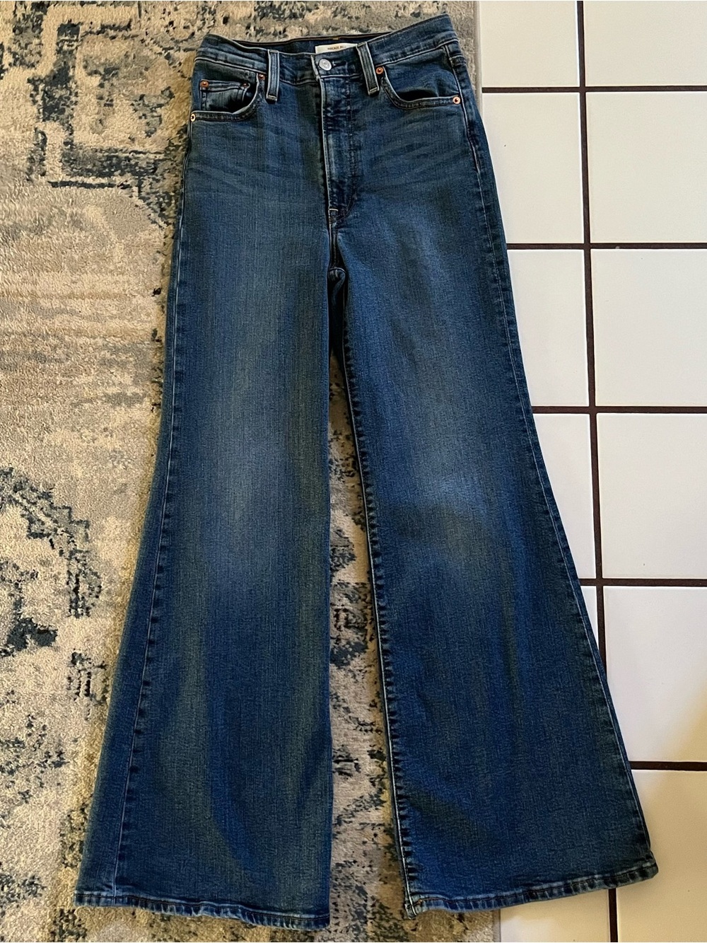 Levi’s Women's Ribcage Bell Dark Blue Jeans size 26x32